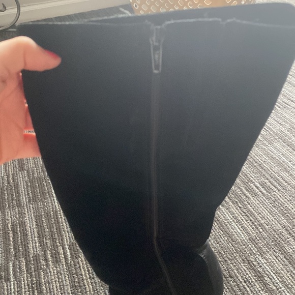 Black knee-high boots - Picture 5 of 6